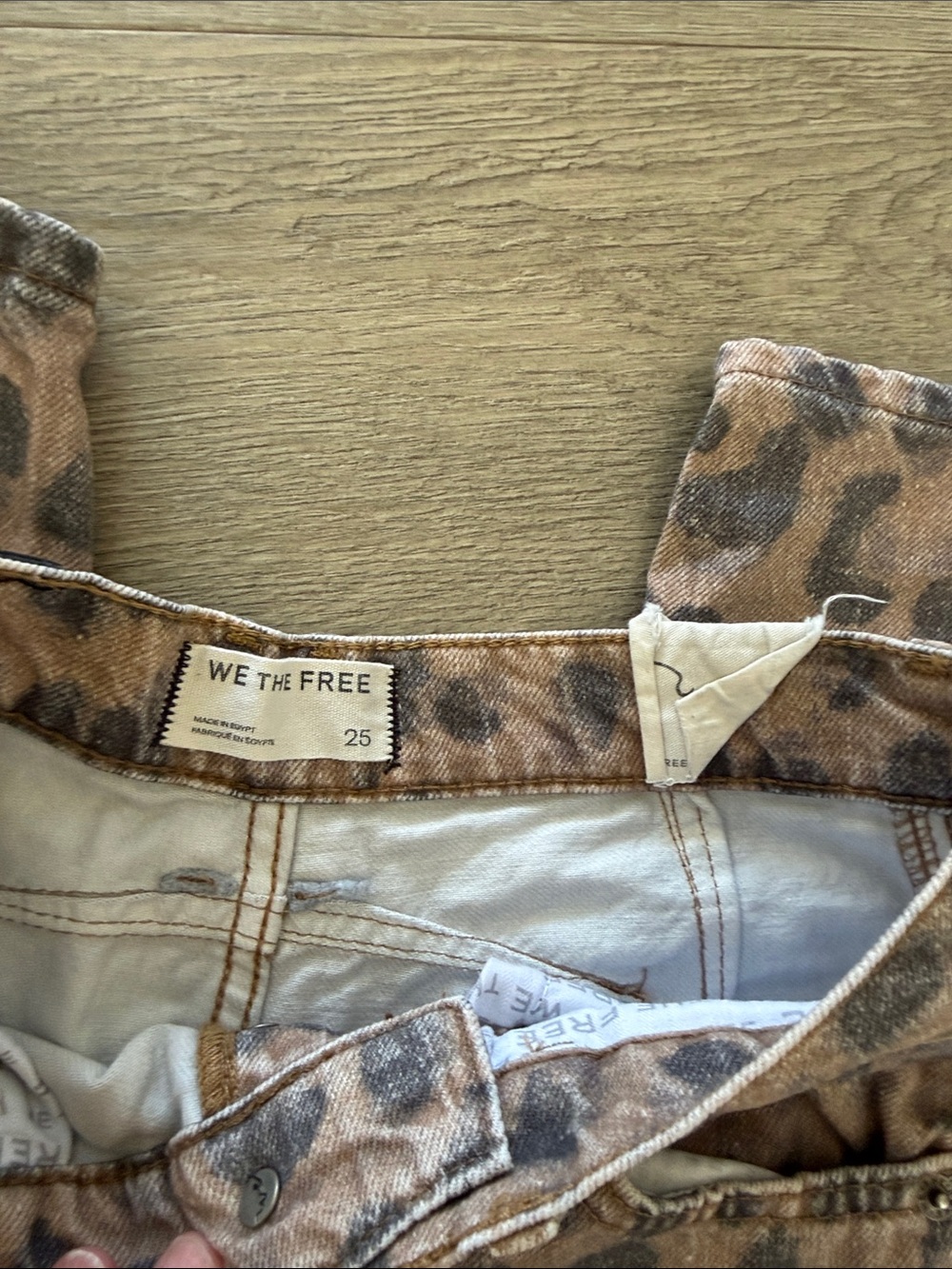 Free People x We The Free Good Luck Leopard Barrel Jeans - Picture 6 of 9